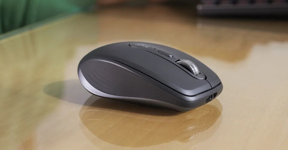 Logitech MX Anywhere 3S Wireless Mouse - Pale Grey Feature 1