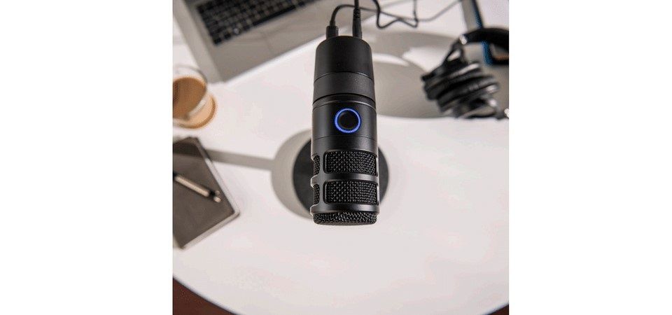 Audio-Technica Hypercardioid Dynamic Podcast Microphone Feature 2