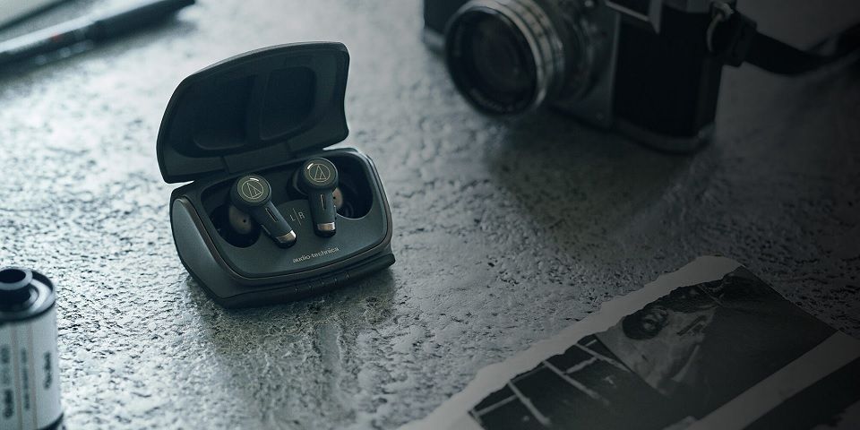 Audio-Technica ATH-TWX9 Wireless Earbuds Feature 3