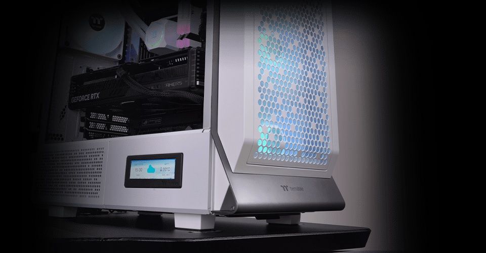 Thermaltake Ceres 500 Tempered Glass Mid Tower E-ATX Case - Snow White Feature 3