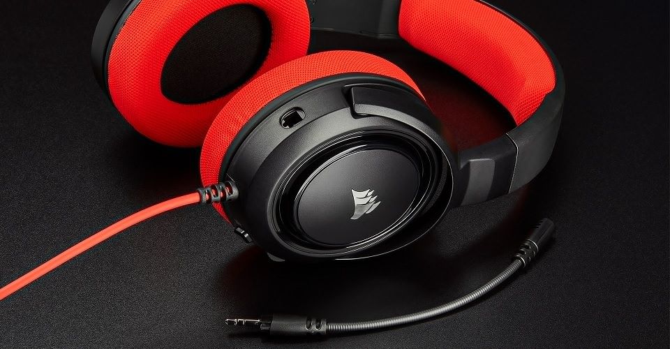 Corsair HS35 Stereo Gaming Headset - Red Feature 3