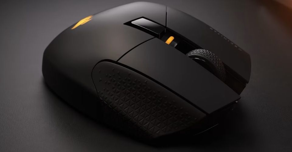 Corsair Scimitar Elite Wireless MMO Gaming Mouse Feature 3