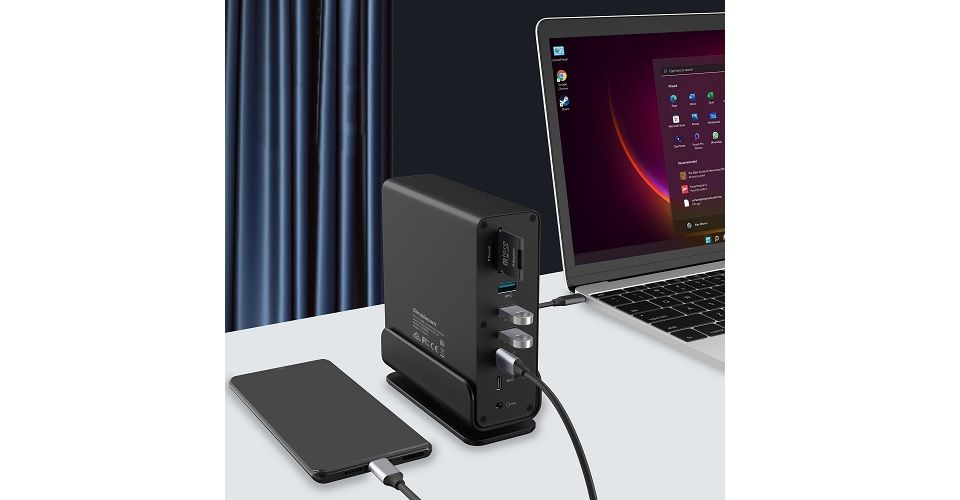 Simplecom CHT815 100W PD 15-in-1 USB-C 4K Triple Display MST Docking Station Feature 3