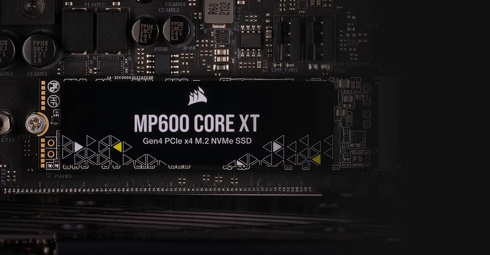 Corsair SSD Force Series MP600 NVMe PCIe M.2 – 2TB, Lettura Fino A 4.950 MB/s, Gen4 Ad Alte Prestazioni