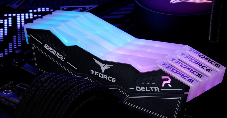 TeamGroup T-FORCE DELTA RGB DDR5 16GBx2 6400 CL32 Desktop Memory - White Feature 1