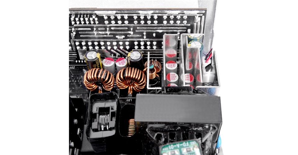Thermaltake Toughpower GF A3 850W 80+ Gold PCIe Gen5 ATX 3.0 Fully Modular PSU - Snow White Feature 6