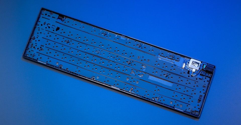 ASUS ROG Strix Scope II RX Optical Blue Switch RGB Mechanical Gaming Keyboard - Black Feature 6