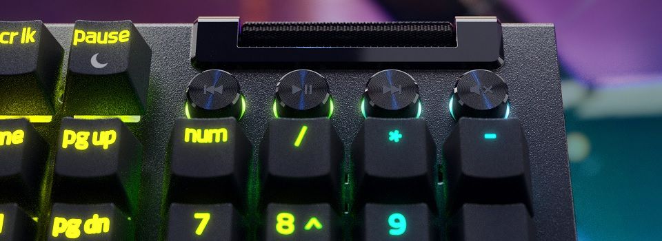 Razer BlackWidow V4 Pro US Layout Full Size Yellow Switch Mechanical Gaming Keyboard Feature 5