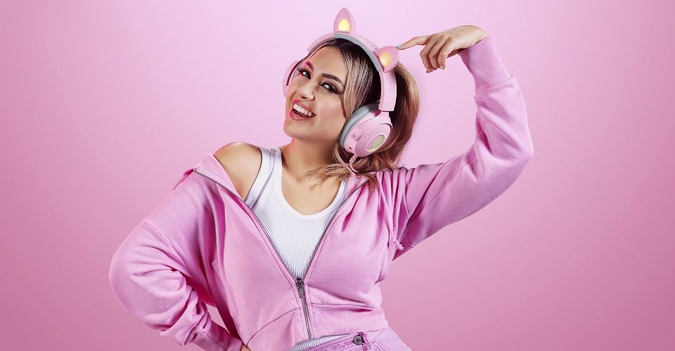 Razer Kraken Kitty V2 Pro Wired RGB Headset with Interchangeable Ears - Quartz Pink Feature 1