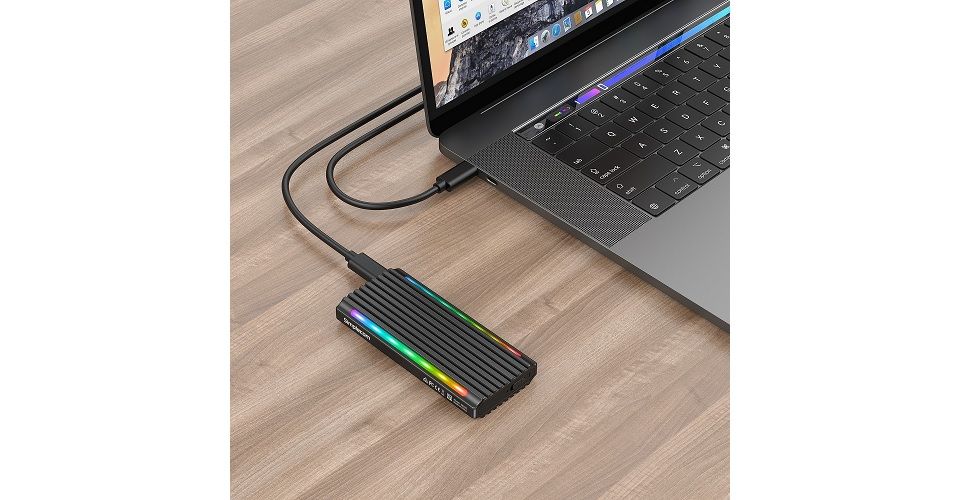 Simplecom SE525 NVMe / SATA M.2 SSD USB-C Enclosure with RGB Light USB 3.2 Gen 2 10Gbps Feature 1